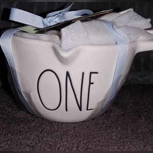 rae dunn princess measuring cups